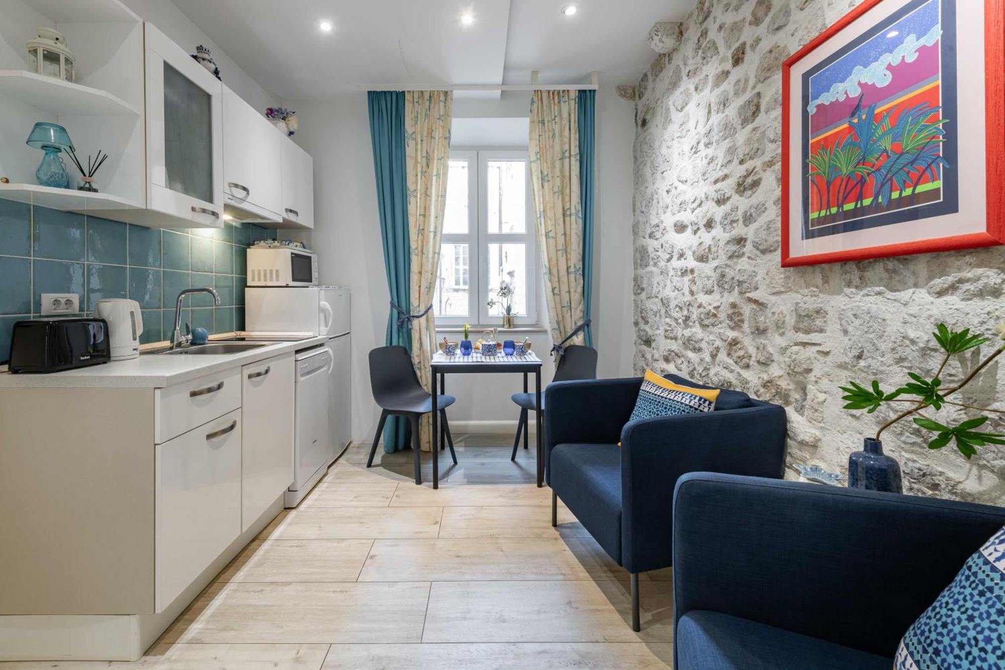 L & L Old Town Apartments Дубровник Номер фото
